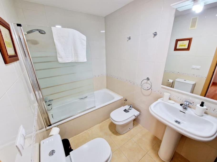 Alcantara Tower 2 Bedrooms فوينخيرولا المظهر الخارجي الصورة