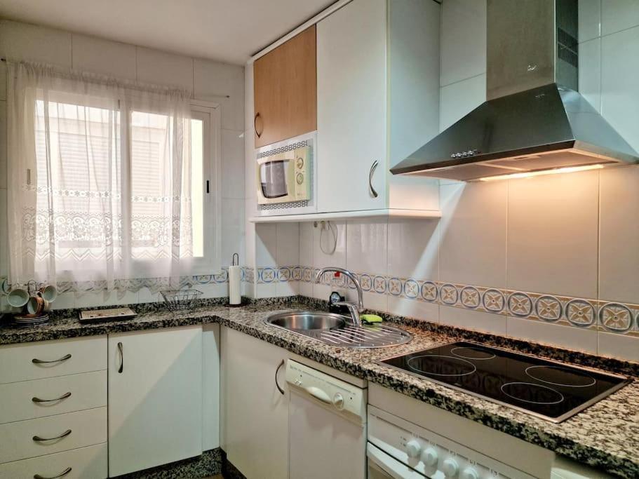 Alcantara Tower 2 Bedrooms فوينخيرولا المظهر الخارجي الصورة